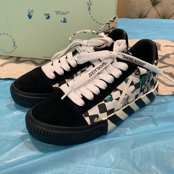 Off-White vulcanized sneakers - Picture 5 of 6